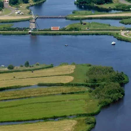 Traditional Family With Garden At Countryside Amsterdam 4*