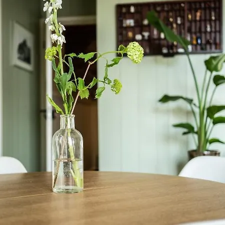 Bed & Breakfast Traditional Family With Garden At Countryside Amsterdam Landsmeer