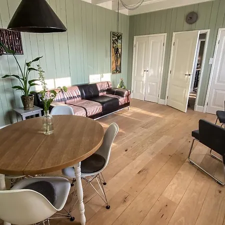 Traditional Family With Garden At Countryside Amsterdam * Landsmeer