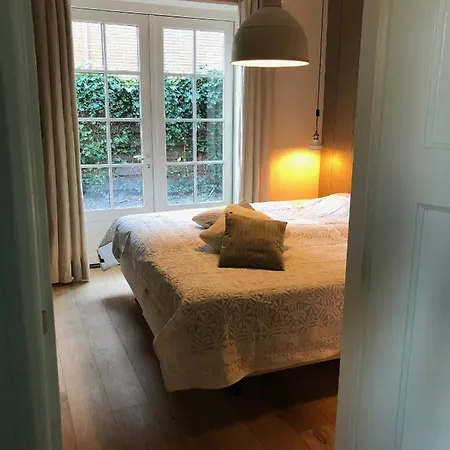 Traditional Family With Garden At Countryside Amsterdam